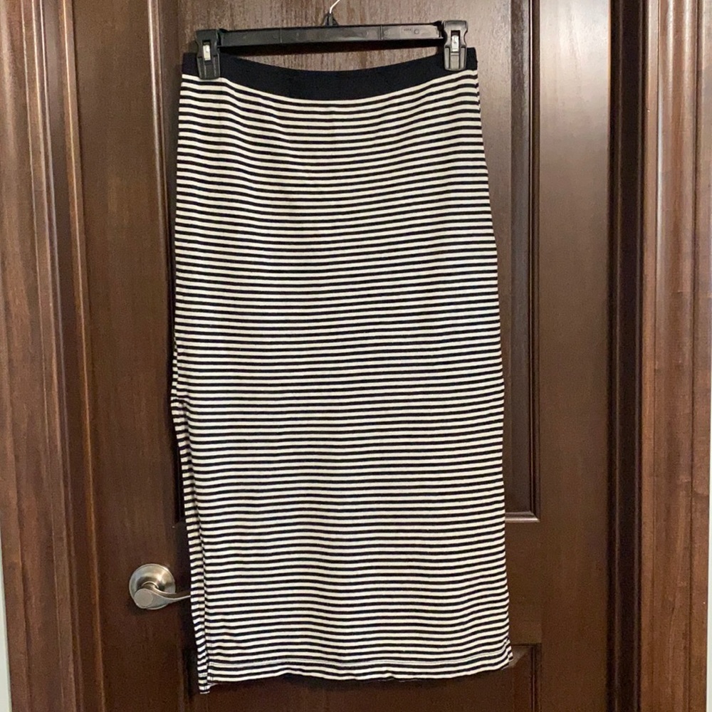 Gap Black And White Striped Midi Skirt